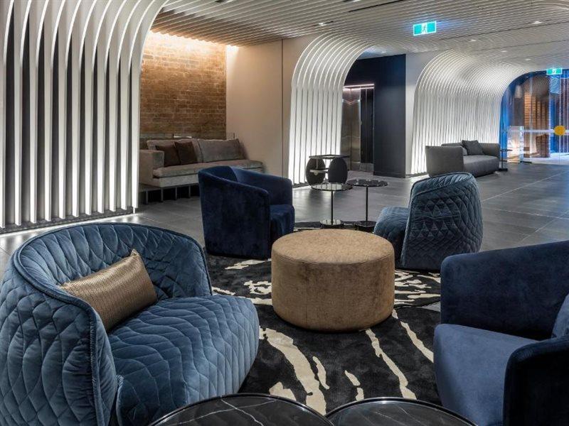 Skye Suites Sydney Sidney Exterior foto The lounge at the airport