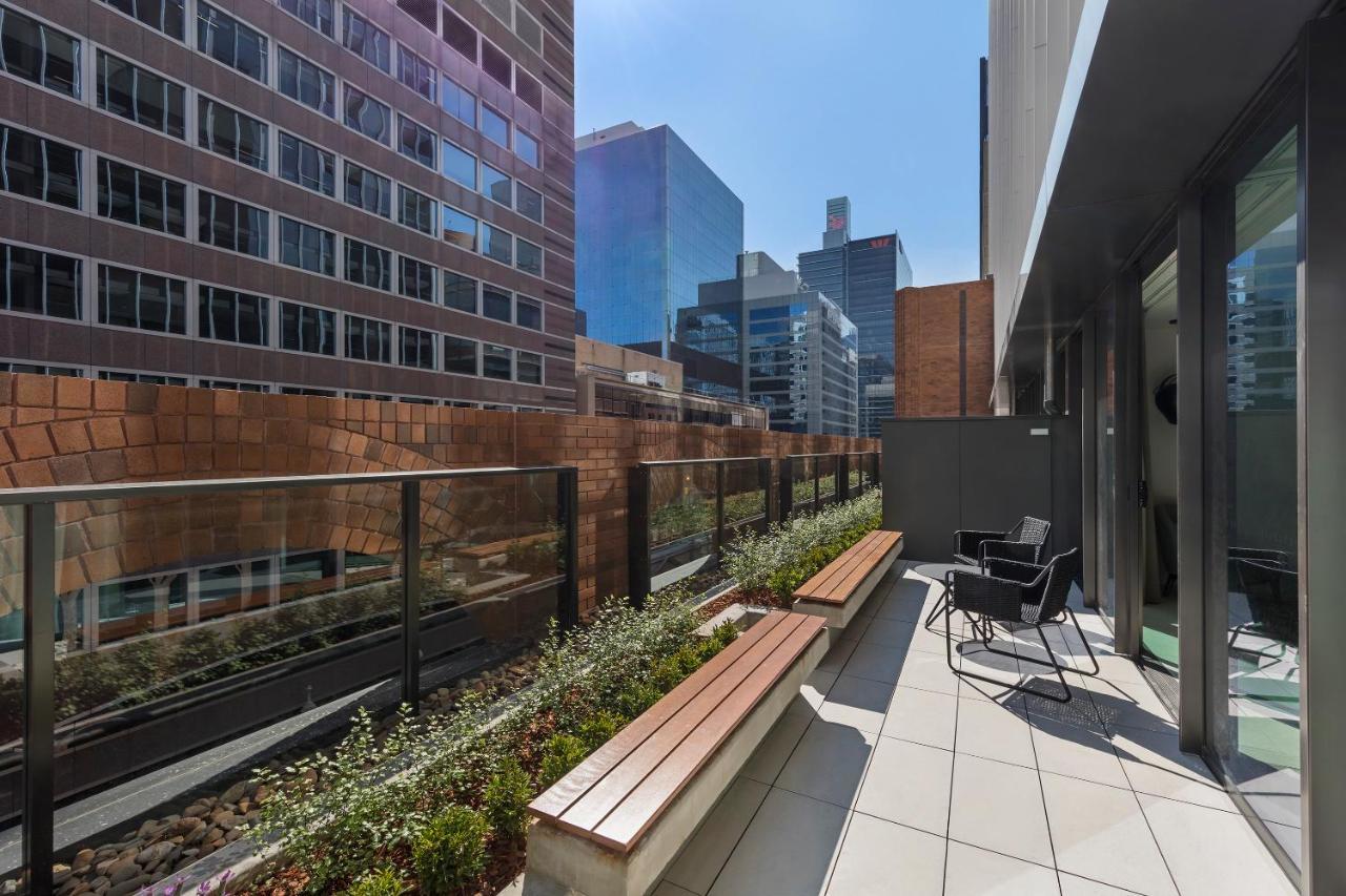 Skye Suites Sydney Sidney Exterior foto The rooftop garden